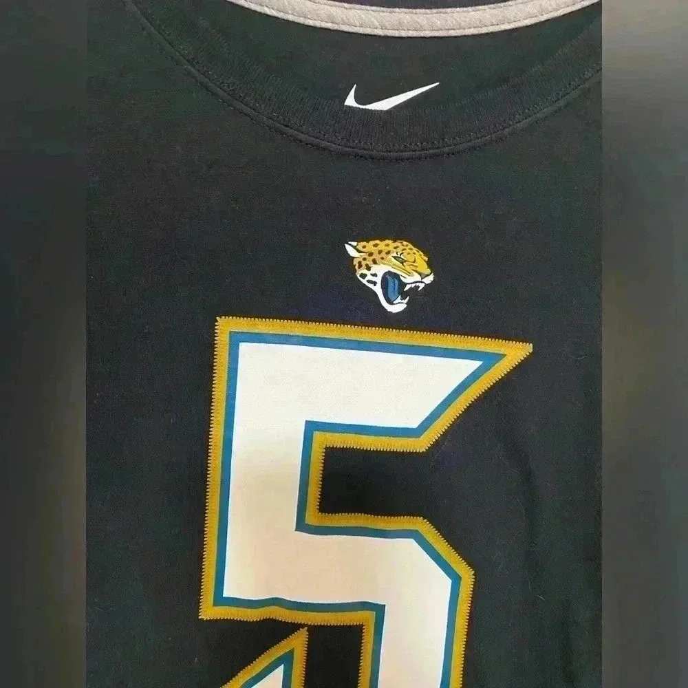 Jaguars Nike shirt size XL SLIM FIT